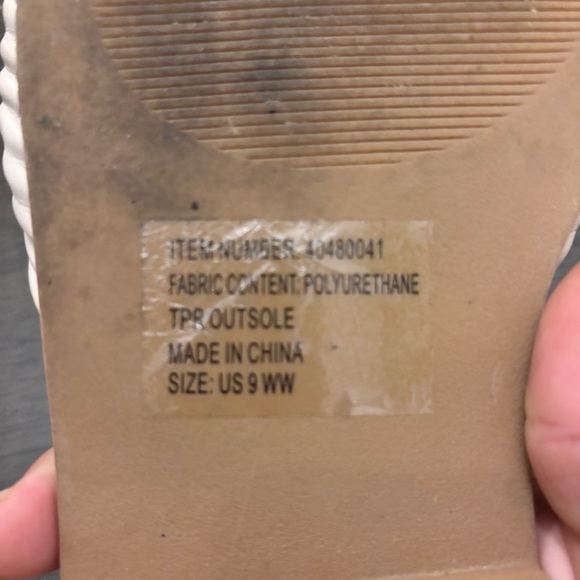 Torrid Cream Knotted Bow Sandals - Picture 4 of 4